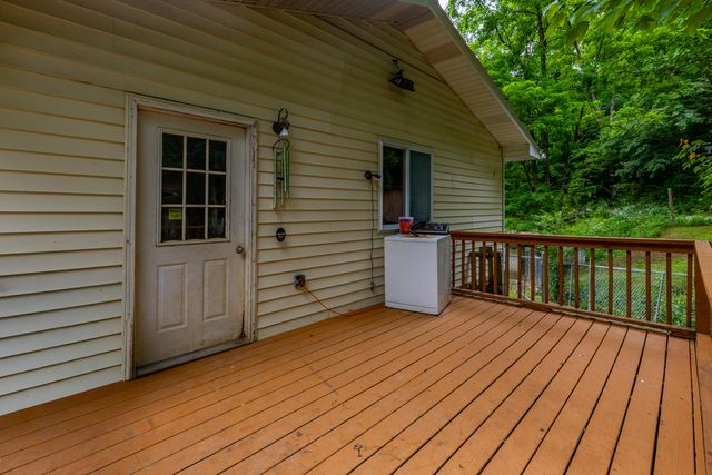 609 State Hwy 2036, Letcher, KY 41832
