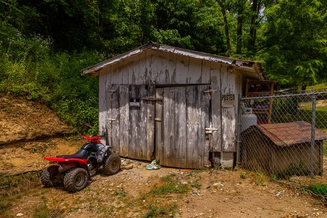 609 State Hwy 2036, Letcher, KY 41832