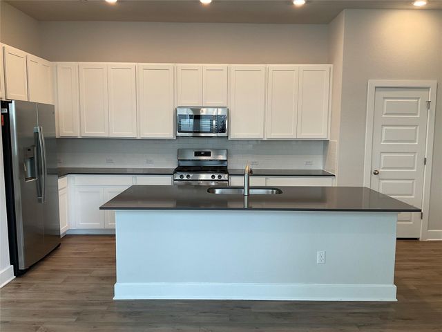 3000 Chisholm Trail RD 27, Round Rock, TX 78681