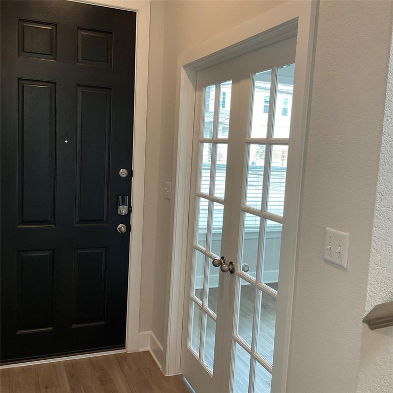 3000 Chisholm Trail RD 27, Round Rock, TX 78681