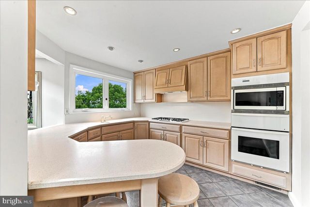138 ROCKWOOD RD, Newtown Square, PA 19073