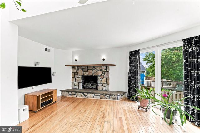 138 ROCKWOOD RD, Newtown Square, PA 19073