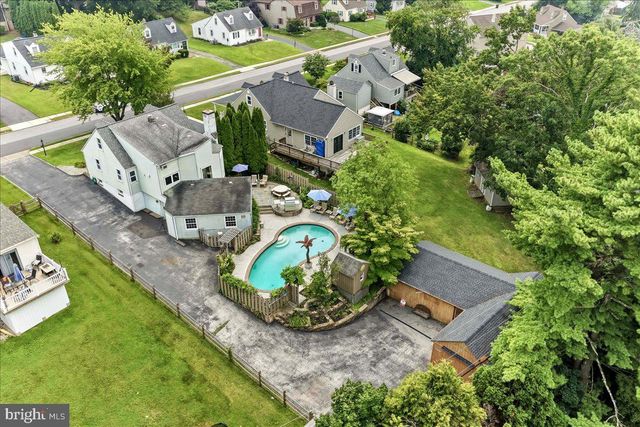 138 ROCKWOOD RD, Newtown Square, PA 19073