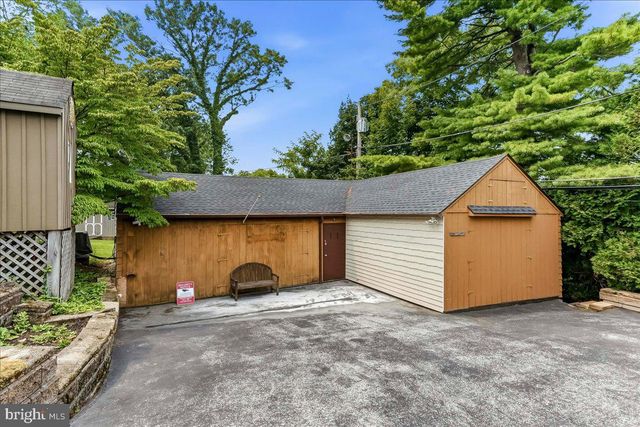 138 ROCKWOOD RD, Newtown Square, PA 19073