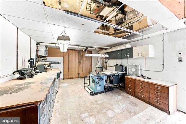 138 ROCKWOOD RD, Newtown Square, PA 19073