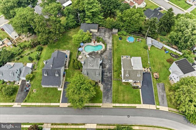 138 ROCKWOOD RD, Newtown Square, PA 19073