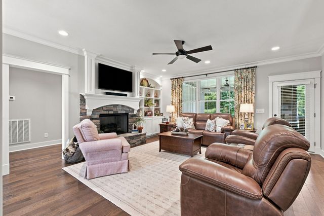 190 Jordan Cm Road, Bon Aqua, TN 37025