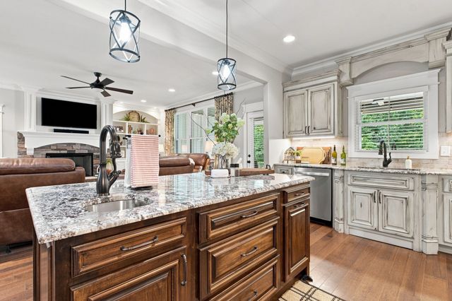 190 Jordan Cm Road, Bon Aqua, TN 37025