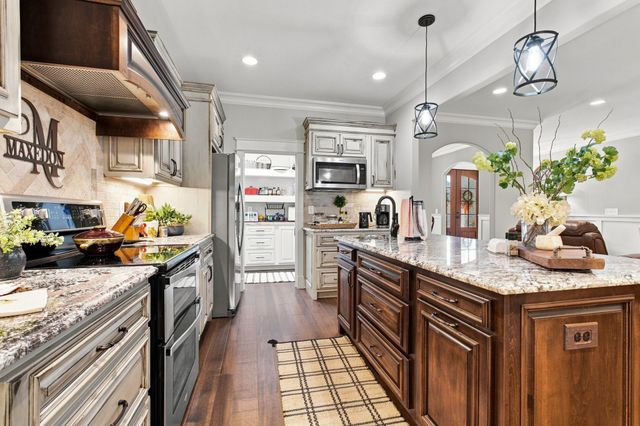 190 Jordan Cm Road, Bon Aqua, TN 37025