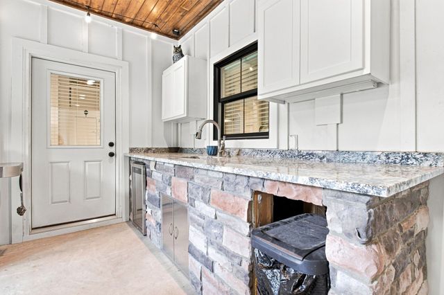 190 Jordan Cm Road, Bon Aqua, TN 37025