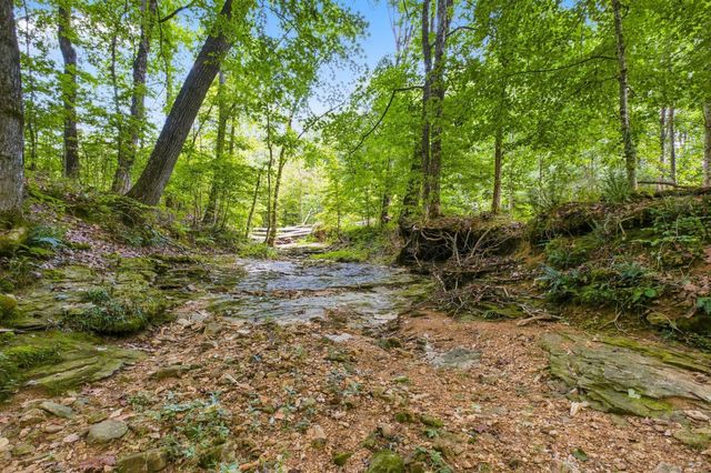 190 Jordan Cm Road, Bon Aqua, TN 37025