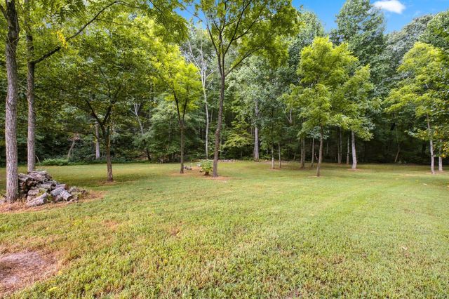 190 Jordan Cm Road, Bon Aqua, TN 37025
