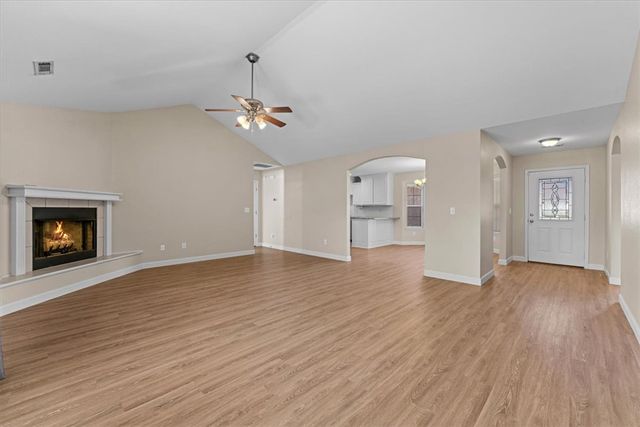800 Harvest Street, Centerton, AR 72719