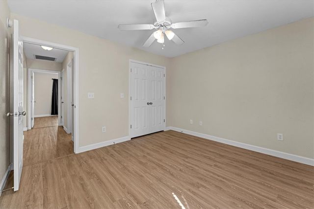 800 Harvest Street, Centerton, AR 72719
