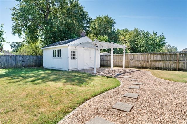 800 Harvest Street, Centerton, AR 72719