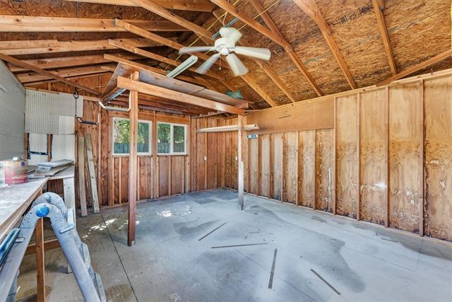 800 Harvest Street, Centerton, AR 72719
