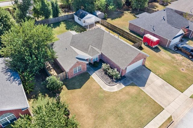 800 Harvest Street, Centerton, AR 72719