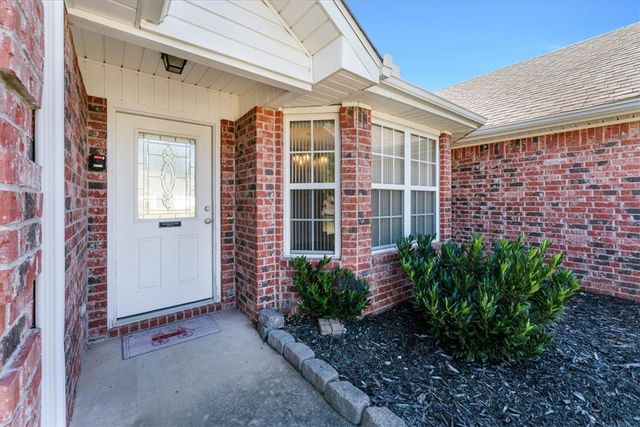 800 Harvest Street, Centerton, AR 72719