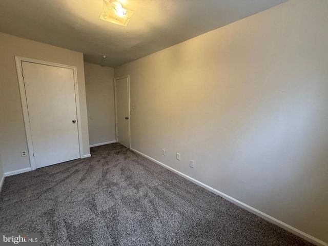 4 MANCHESTER CT, Fredericksburg, VA 22408