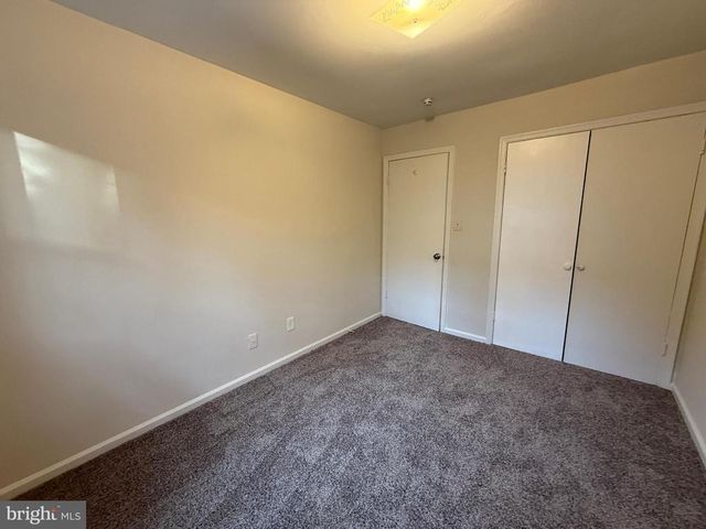 4 MANCHESTER CT, Fredericksburg, VA 22408