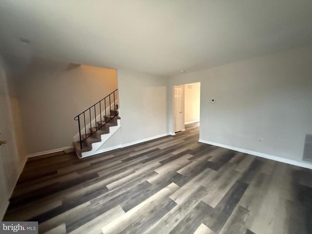 4 MANCHESTER CT, Fredericksburg, VA 22408