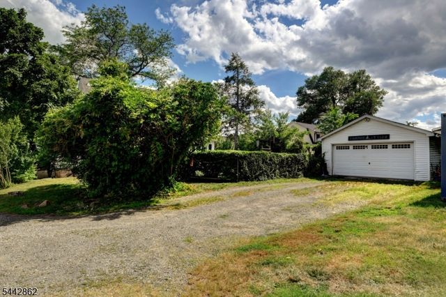 91 Minnisink Rd, Totowa Boro, NJ 07512
