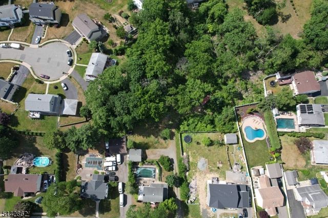 91 Minnisink Rd, Totowa Boro, NJ 07512