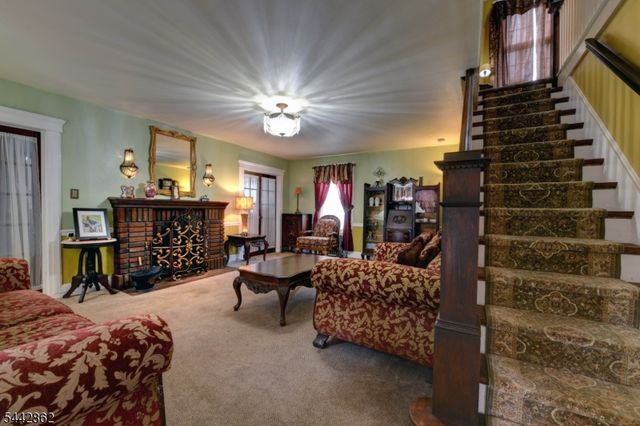 91 Minnisink Rd, Totowa Boro, NJ 07512