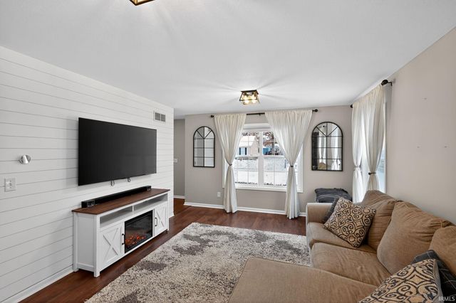 29870 Prairieview Farms Boulevard, Elkhart, IN 46514