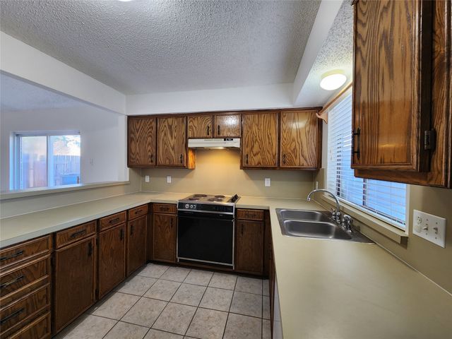 517 Harvest Hill Street, Lewisville, TX 75067