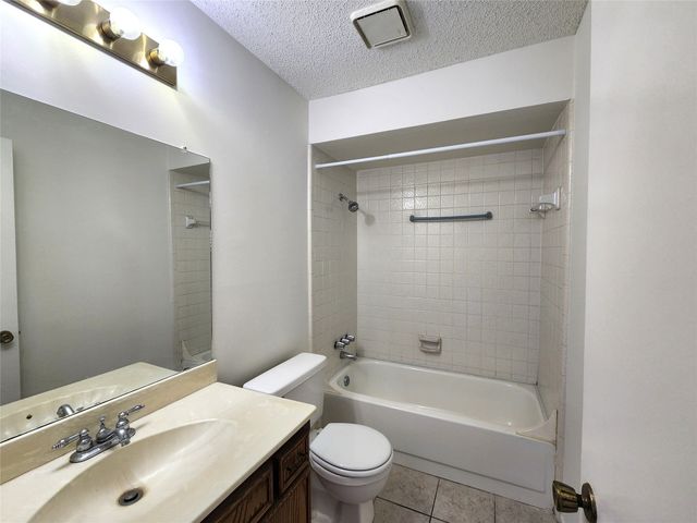 517 Harvest Hill Street, Lewisville, TX 75067