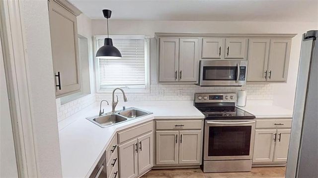 3401 Tillerman Drive, Lawrence, KS 66049