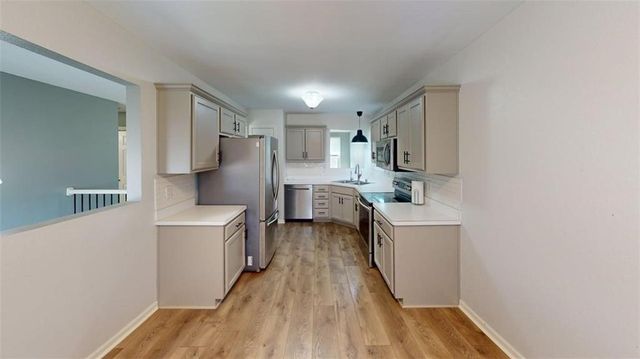 3401 Tillerman Drive, Lawrence, KS 66049