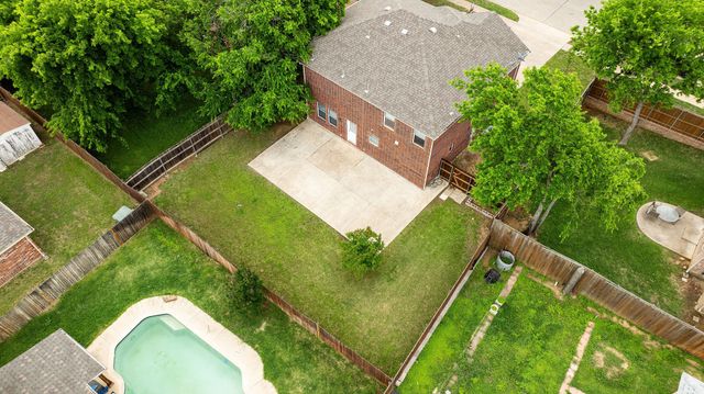 601 Amy Way, Euless, TX 76039
