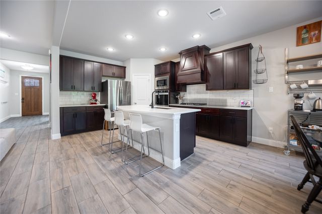 1020 Allegheny Court, Burleson, TX 76028