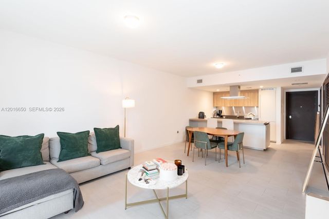 1000 Brickell Plz 2603, Miami, FL 33131
