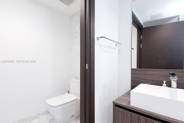 1000 Brickell Plz 2603, Miami, FL 33131