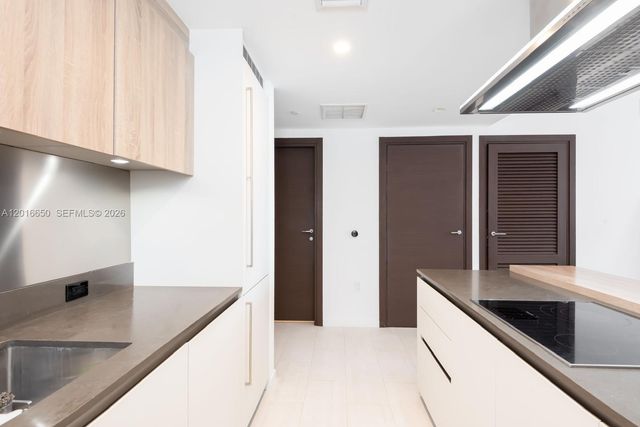 1000 Brickell Plz 2603, Miami, FL 33131