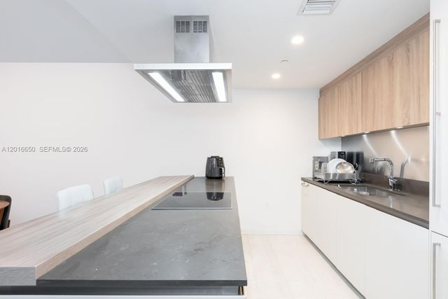 1000 Brickell Plz 2603, Miami, FL 33131