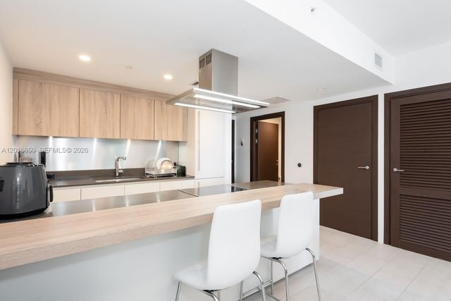 1000 Brickell Plz 2603, Miami, FL 33131