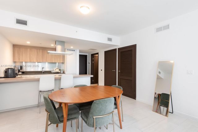 1000 Brickell Plz 2603, Miami, FL 33131