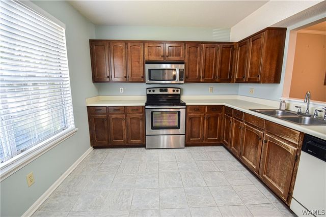 1005 FAIRFAX VILLAGE, Tuscaloosa, AL 35406