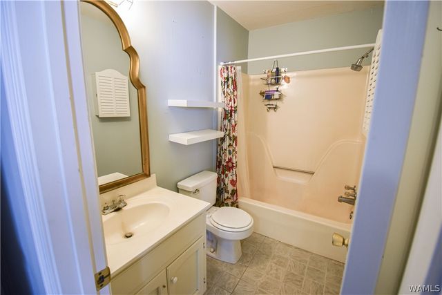 1005 FAIRFAX VILLAGE, Tuscaloosa, AL 35406