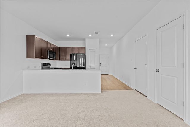 600 The Ugly WAY, Jarrell, TX 76537