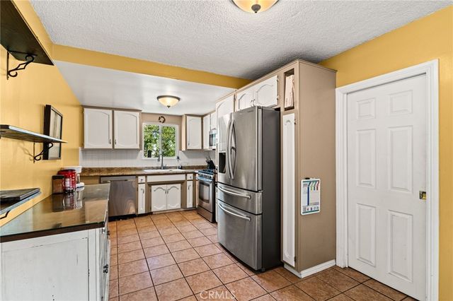 12978 11th, Yucaipa, CA 92399