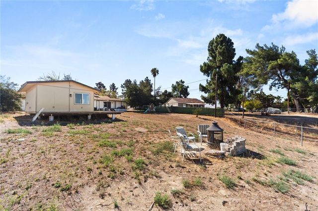 12978 11th, Yucaipa, CA 92399