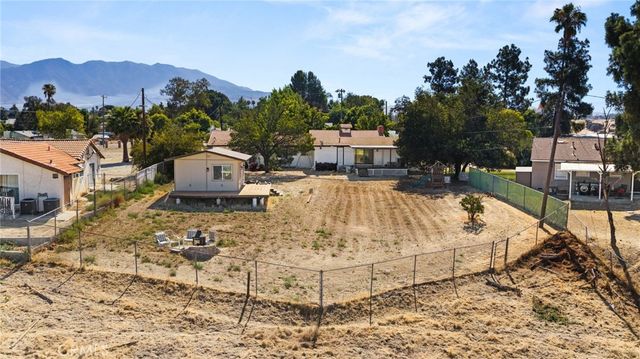 12978 11th, Yucaipa, CA 92399