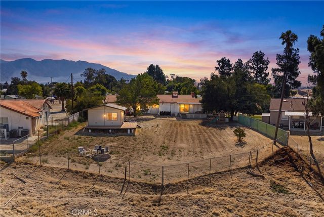 12978 11th, Yucaipa, CA 92399