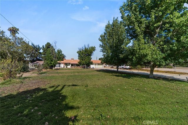 12978 11th, Yucaipa, CA 92399