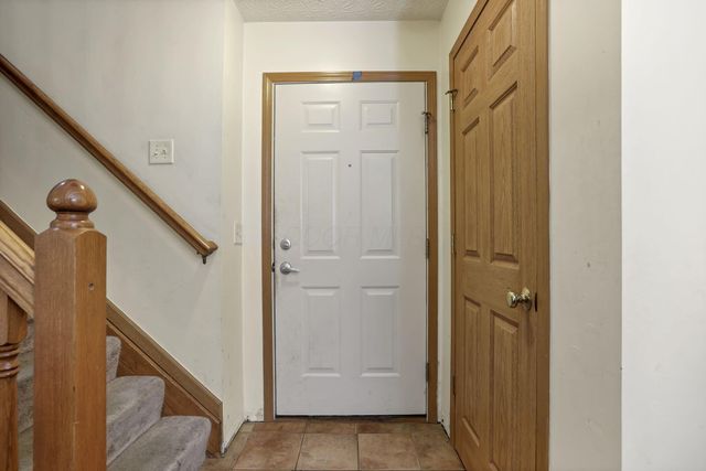 5739 Stonepath Drive, Hilliard, OH 43026